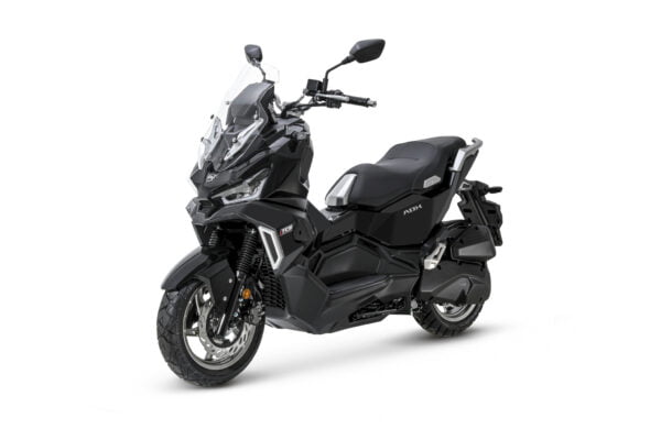 ADX 125 ZWART