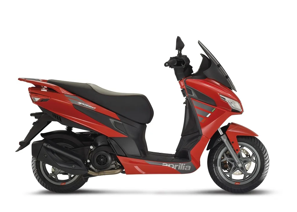 Alternative view of Aprilia SXR 50 S Power red