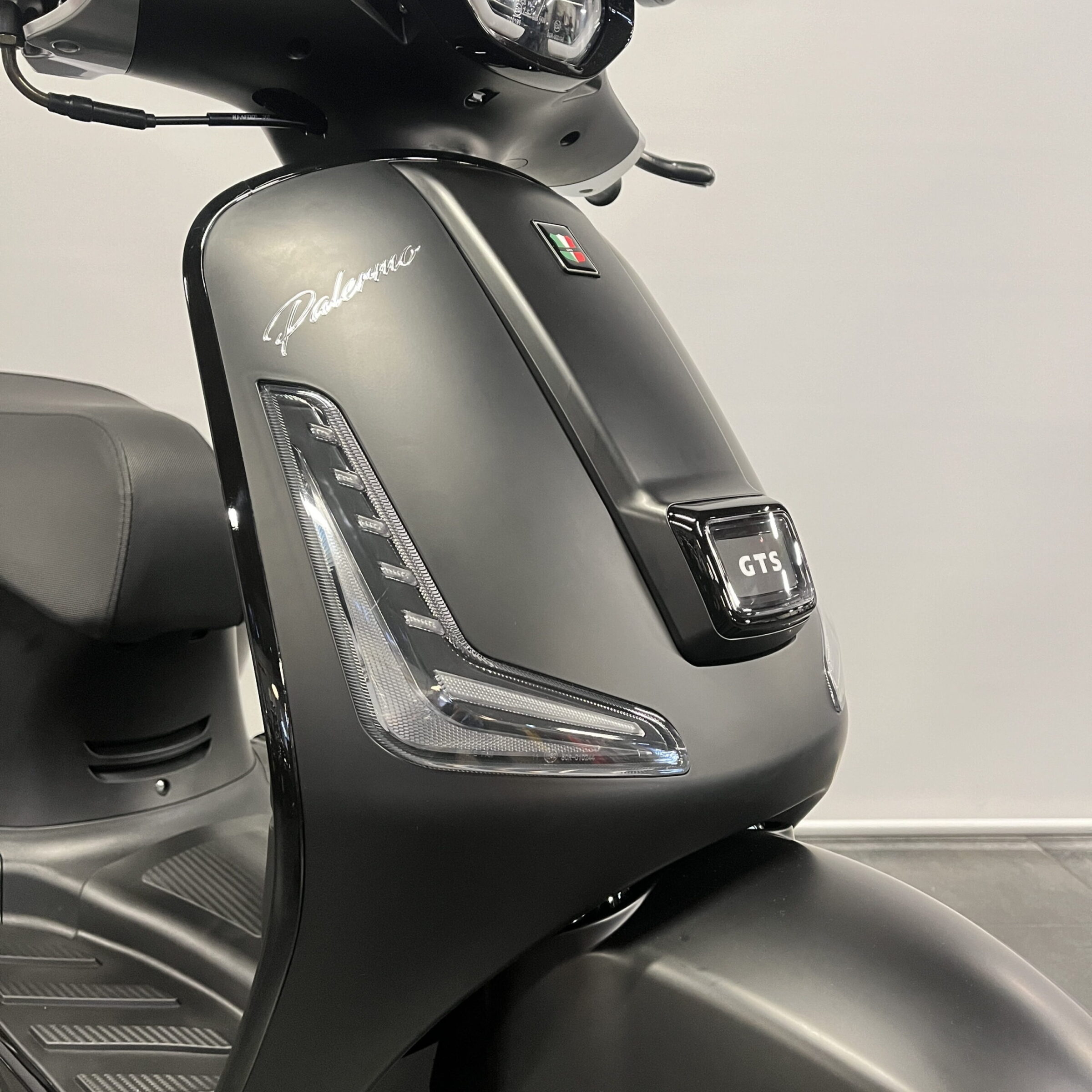 Alternative view of GTS Palermo Mat Green